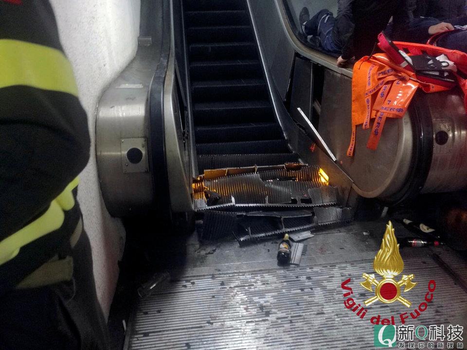 自动扶梯疯狂失控,乘客瞬间卷在一起!有人惨被截肢