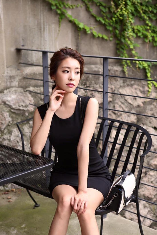韩国“最美电竞女主播”新照：更惊艳了